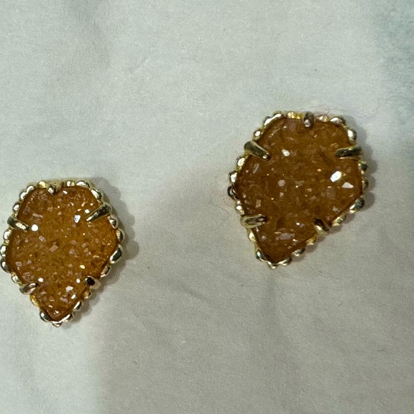 Kendra Scott earrings EUC - Picture 2 of 4